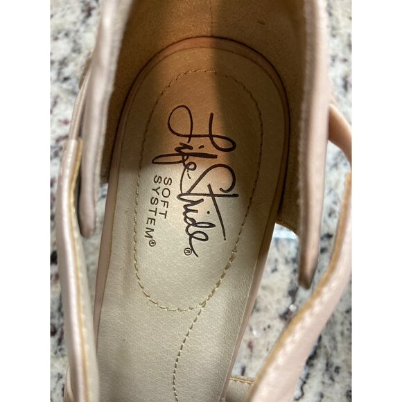 LifeStride Peep Toe Booties 6M Beige Soft System Cutout Heels Comfort - Picture 4 of 9